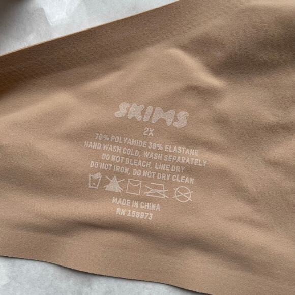 Skims Naked Plunge Bra Bralette Clay Size 2X NEW - Picture 6 of 6